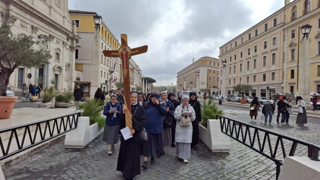 PIELGRZYMKA SIÓSTR DO BAZYLIK w rzymie Apostolstwo Sióstr