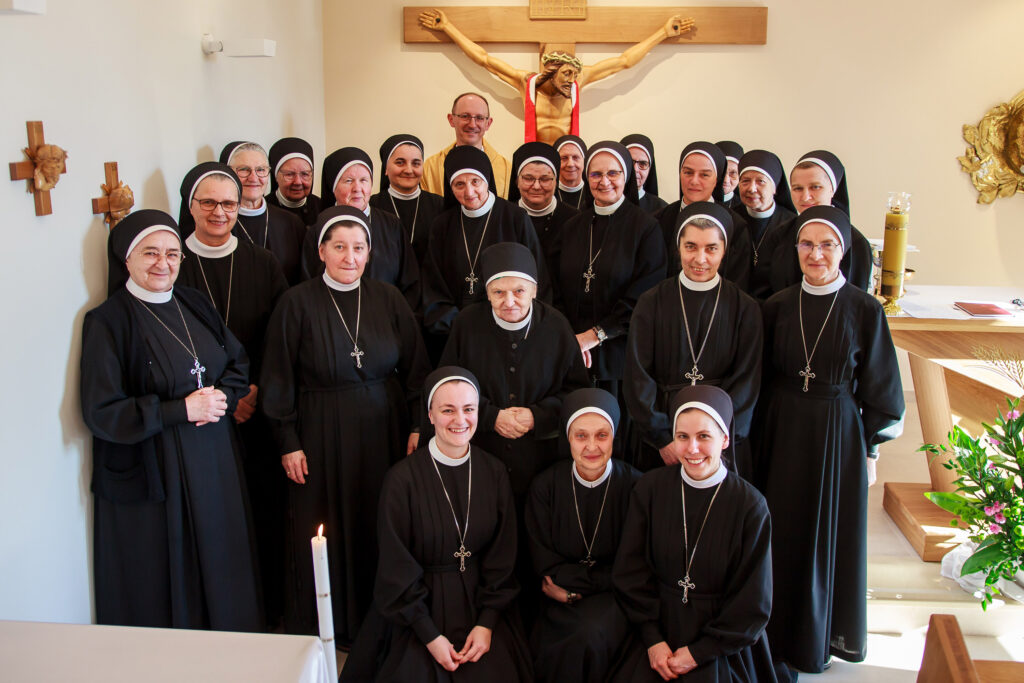 II TURA REKOLEKCJI ZAKONNYCH Z życia Zgromadzenia