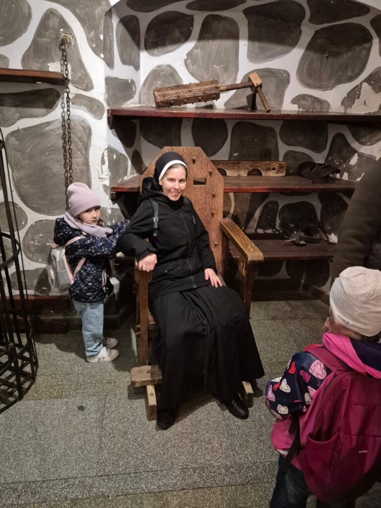 WYJAZD SCHOLI AVE DO SANDOMIERZA Apostolstwo Sióstr WYJAZD SCHOLI AVE DO SANDOMIERZA Apostolstwo Sióstr