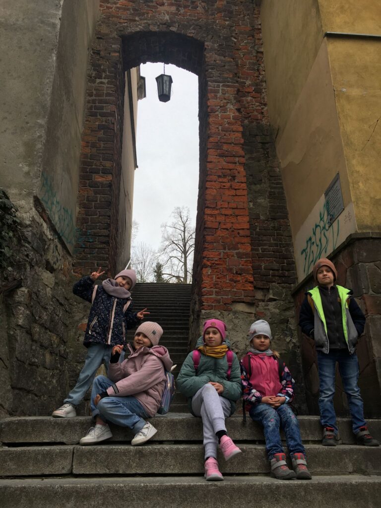 WYJAZD SCHOLI AVE DO SANDOMIERZA Apostolstwo Sióstr WYJAZD SCHOLI AVE DO SANDOMIERZA Apostolstwo Sióstr