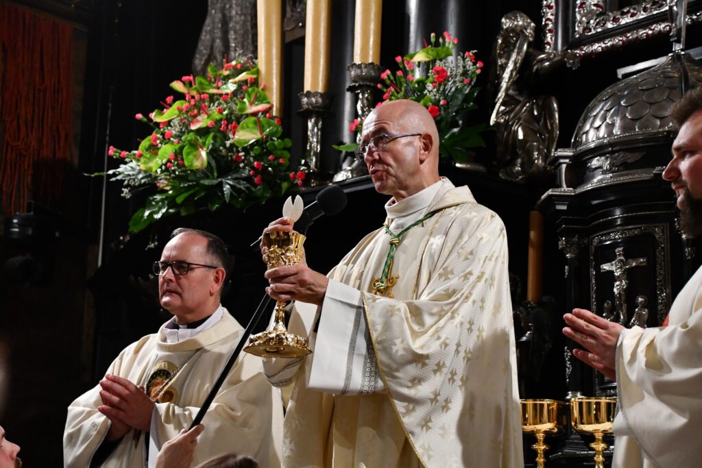 OGÓLNOPOLSKA PIELGRZYMKA OSÓB MODLĄCYCH SIĘ ZA KAPŁANÓW Betańska Misja Wspierania Kapłanów OGÓLNOPOLSKA PIELGRZYMKA OSÓB MODLĄCYCH SIĘ ZA KAPŁANÓW Betańska Misja Wspierania Kapłanów