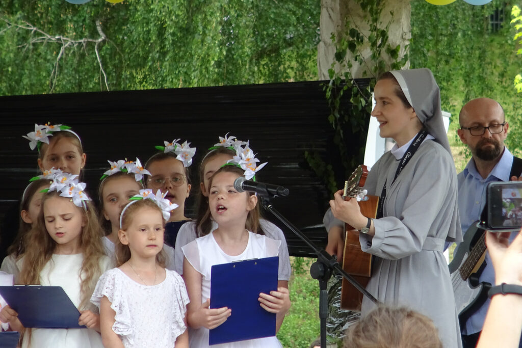 ARCHIDIECEZJALNY PRZEGLĄD SCHOLI Apostolstwo Sióstr