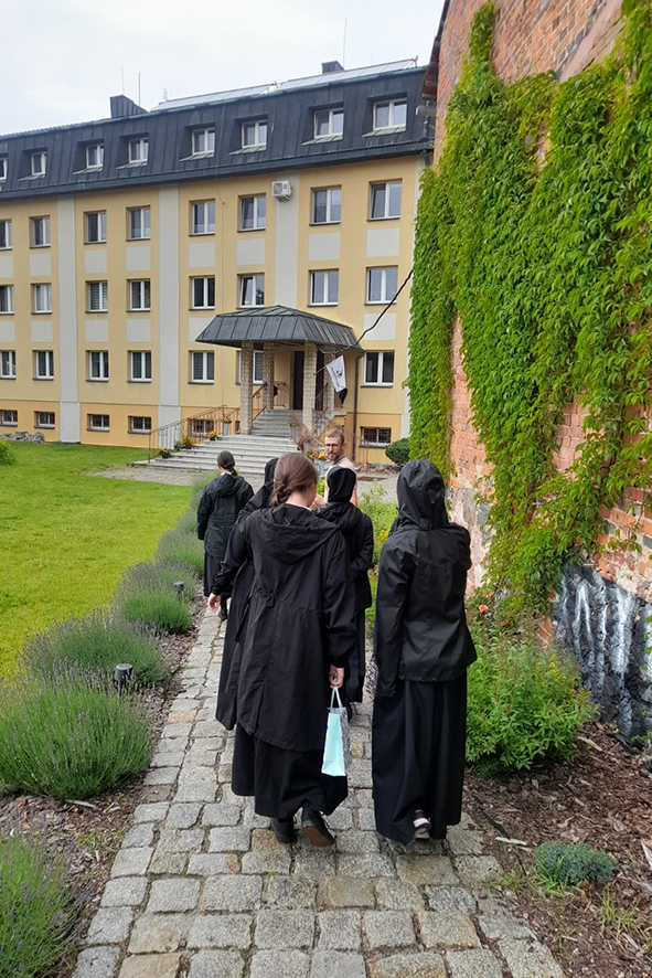 NIEDZIELA POWOŁANIOWA W KĘPNICY Apostolstwo Sióstr NIEDZIELA POWOŁANIOWA W KĘPNICY Apostolstwo Sióstr