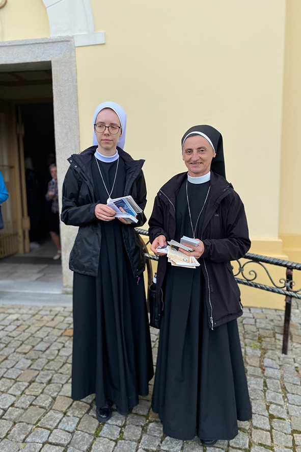 NIEDZIELA POWOŁANIOWA W KĘPNICY Apostolstwo Sióstr NIEDZIELA POWOŁANIOWA W KĘPNICY Apostolstwo Sióstr