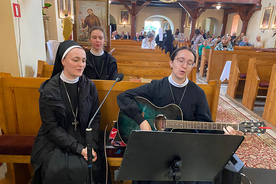 NIEDZIELA POWOŁANIOWA W KĘPNICY Apostolstwo Sióstr NIEDZIELA POWOŁANIOWA W KĘPNICY Apostolstwo Sióstr