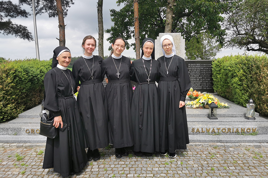 NIEDZIELA POWOŁANIOWA W KĘPNICY Apostolstwo Sióstr NIEDZIELA POWOŁANIOWA W KĘPNICY Apostolstwo Sióstr