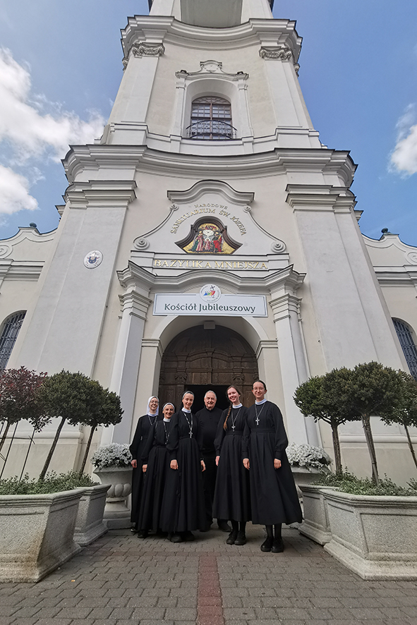 NIEDZIELA POWOŁANIOWA W KĘPNICY Apostolstwo Sióstr NIEDZIELA POWOŁANIOWA W KĘPNICY Apostolstwo Sióstr