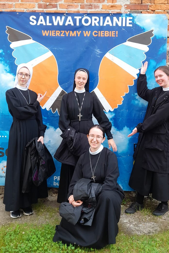 NIEDZIELA POWOŁANIOWA W KĘPNICY Apostolstwo Sióstr NIEDZIELA POWOŁANIOWA W KĘPNICY Apostolstwo Sióstr