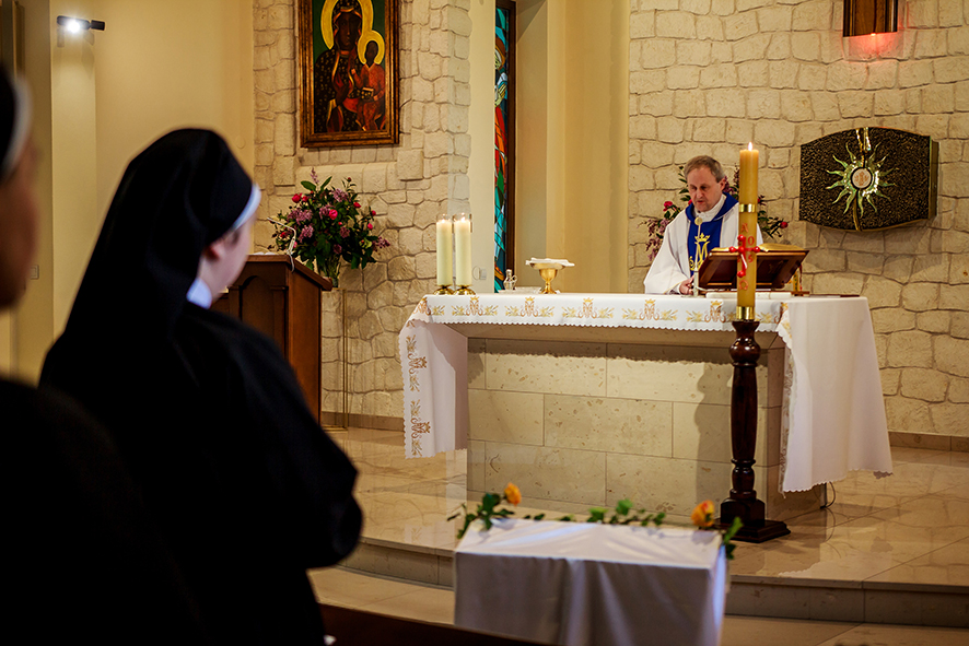ODNOWIENIE ŚLUBÓW S. ELŻBIETY Z życia Zgromadzenia ODNOWIENIE ŚLUBÓW S. ELŻBIETY Z życia Zgromadzenia