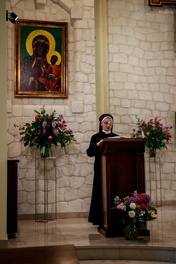 ODNOWIENIE ŚLUBÓW S. ELŻBIETY Z życia Zgromadzenia ODNOWIENIE ŚLUBÓW S. ELŻBIETY Z życia Zgromadzenia