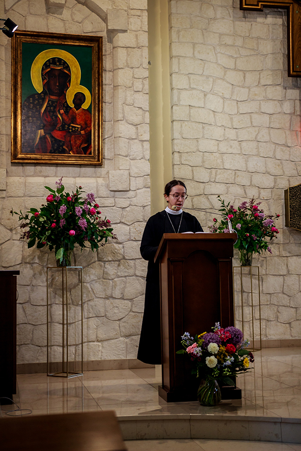 ODNOWIENIE ŚLUBÓW S. ELŻBIETY Z życia Zgromadzenia ODNOWIENIE ŚLUBÓW S. ELŻBIETY Z życia Zgromadzenia
