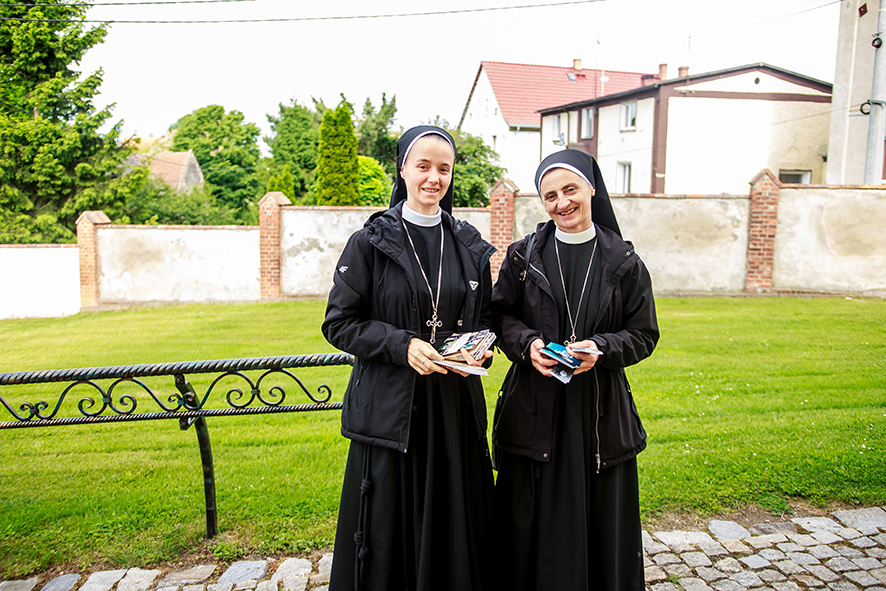 NIEDZIELA POWOŁANIOWA W KĘPNICY Apostolstwo Sióstr NIEDZIELA POWOŁANIOWA W KĘPNICY Apostolstwo Sióstr