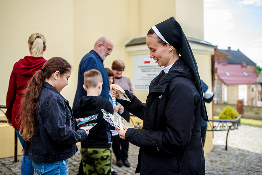 NIEDZIELA POWOŁANIOWA W KĘPNICY Apostolstwo Sióstr NIEDZIELA POWOŁANIOWA W KĘPNICY Apostolstwo Sióstr