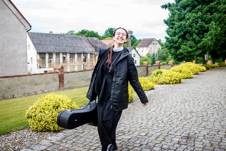 NIEDZIELA POWOŁANIOWA W KĘPNICY Apostolstwo Sióstr NIEDZIELA POWOŁANIOWA W KĘPNICY Apostolstwo Sióstr