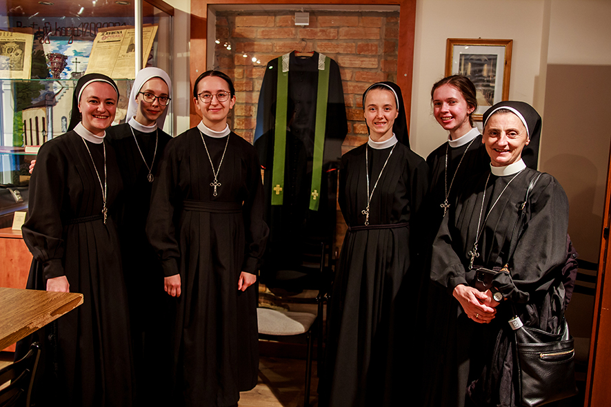 NIEDZIELA POWOŁANIOWA W KĘPNICY Apostolstwo Sióstr NIEDZIELA POWOŁANIOWA W KĘPNICY Apostolstwo Sióstr