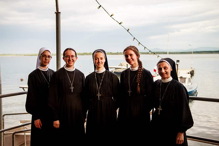 NIEDZIELA POWOŁANIOWA W KĘPNICY Apostolstwo Sióstr NIEDZIELA POWOŁANIOWA W KĘPNICY Apostolstwo Sióstr