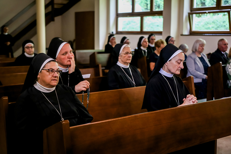 ŚLUBY ZAKONNE S. DOROTY Z życia Zgromadzenia ŚLUBY ZAKONNE S. DOROTY Z życia Zgromadzenia