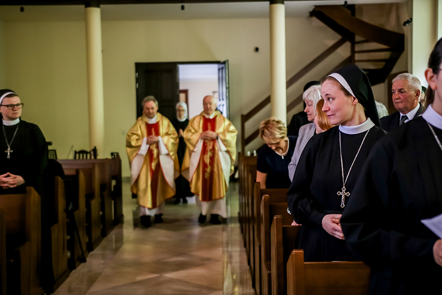 ŚLUBY ZAKONNE S. DOROTY Z życia Zgromadzenia ŚLUBY ZAKONNE S. DOROTY Z życia Zgromadzenia