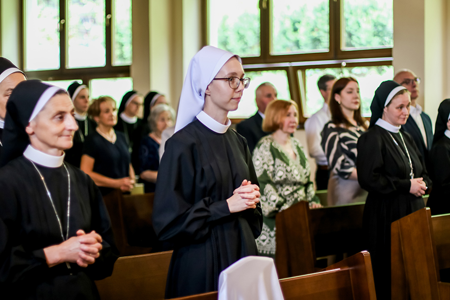 ŚLUBY ZAKONNE S. DOROTY Z życia Zgromadzenia ŚLUBY ZAKONNE S. DOROTY Z życia Zgromadzenia