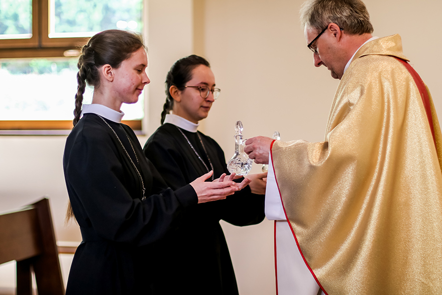 ŚLUBY ZAKONNE S. DOROTY Z życia Zgromadzenia ŚLUBY ZAKONNE S. DOROTY Z życia Zgromadzenia