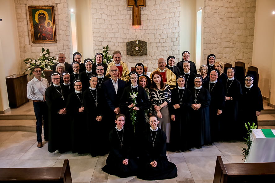 ŚLUBY ZAKONNE S. DOROTY Z życia Zgromadzenia ŚLUBY ZAKONNE S. DOROTY Z życia Zgromadzenia