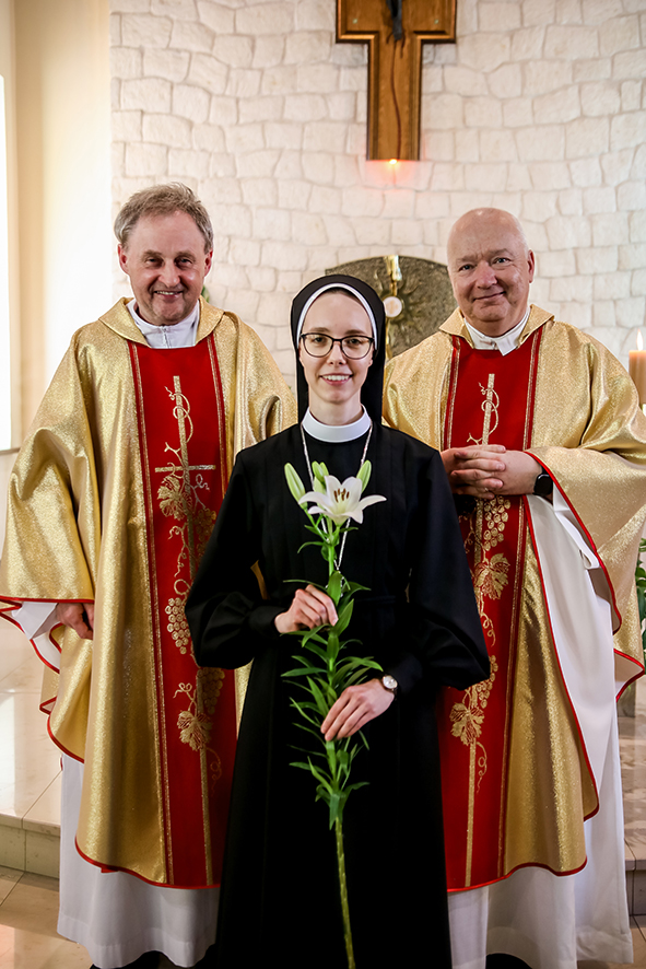 ŚLUBY ZAKONNE S. DOROTY Z życia Zgromadzenia ŚLUBY ZAKONNE S. DOROTY Z życia Zgromadzenia