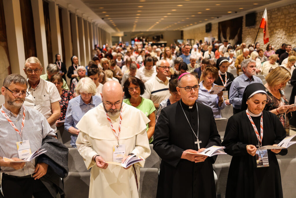 OGÓLNOPOLSKA PIELGRZYMKA OSÓB MODLĄCYCH SIĘ ZA KAPŁANÓW Betańska Misja Wspierania Kapłanów OGÓLNOPOLSKA PIELGRZYMKA OSÓB MODLĄCYCH SIĘ ZA KAPŁANÓW Betańska Misja Wspierania Kapłanów