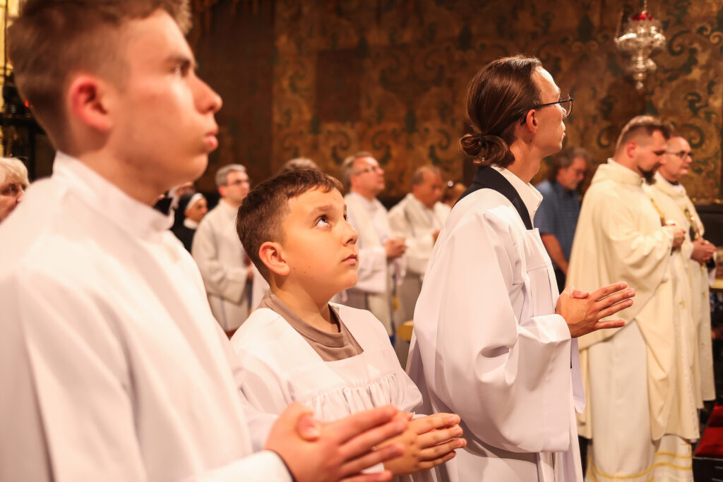 OGÓLNOPOLSKA PIELGRZYMKA OSÓB MODLĄCYCH SIĘ ZA KAPŁANÓW Betańska Misja Wspierania Kapłanów OGÓLNOPOLSKA PIELGRZYMKA OSÓB MODLĄCYCH SIĘ ZA KAPŁANÓW Betańska Misja Wspierania Kapłanów