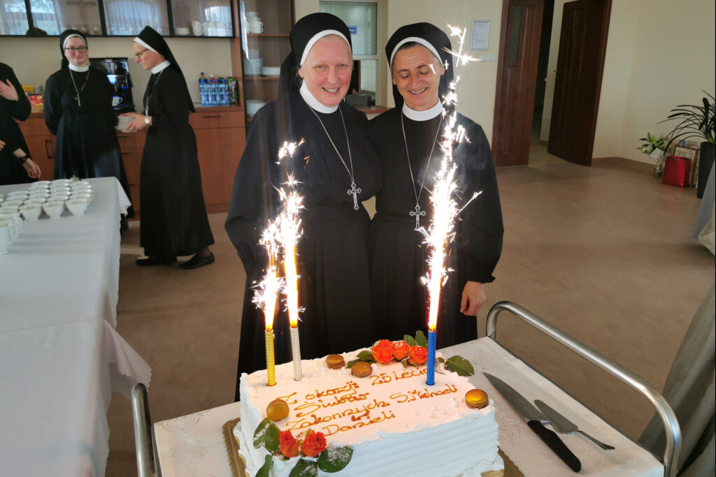 JUBILEUSZ 25LECIA ŚLUBÓW ZAKONNYCH Z życia Zgromadzenia