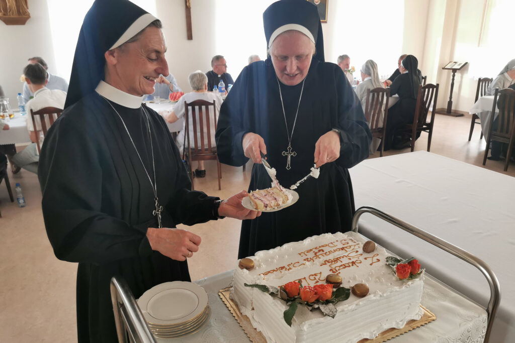 JUBILEUSZ 25LECIA ŚLUBÓW ZAKONNYCH Z życia Zgromadzenia