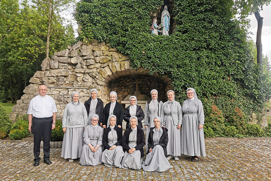 SPOTKANIE SIÓSTR JUNIORYSTEK Juniorat