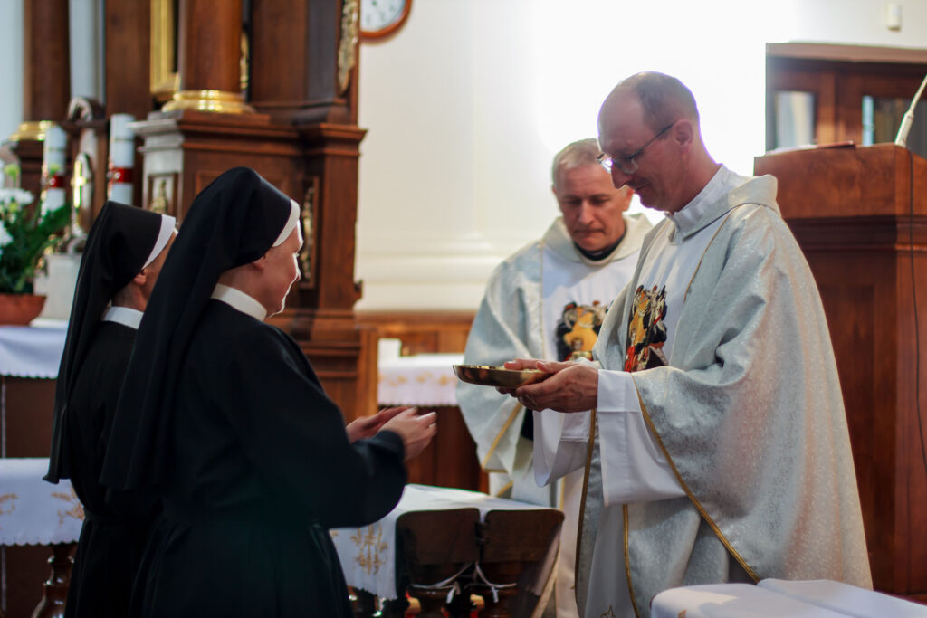 JUBILEUSZ 25LECIA ŚLUBÓW ZAKONNYCH Z życia Zgromadzenia