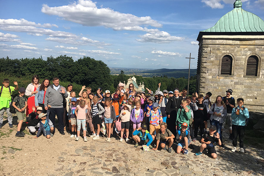 KOLONIE DLA DZIECI Apostolstwo Sióstr KOLONIE DLA DZIECI Apostolstwo Sióstr