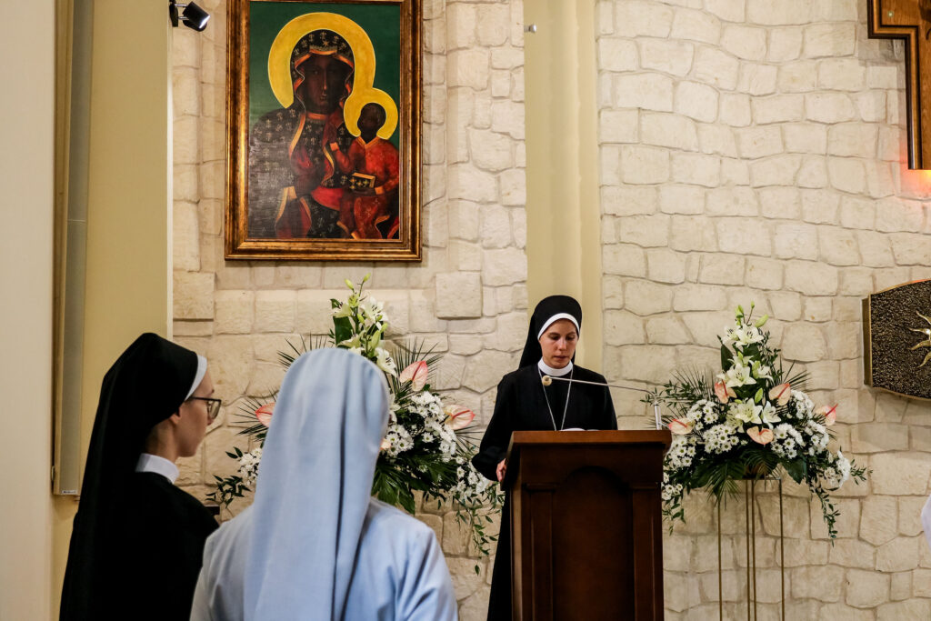 OBŁÓCZYNY S. JANY I S. HELENY Z życia Zgromadzenia OBŁÓCZYNY S. JANY I S. HELENY Z życia Zgromadzenia