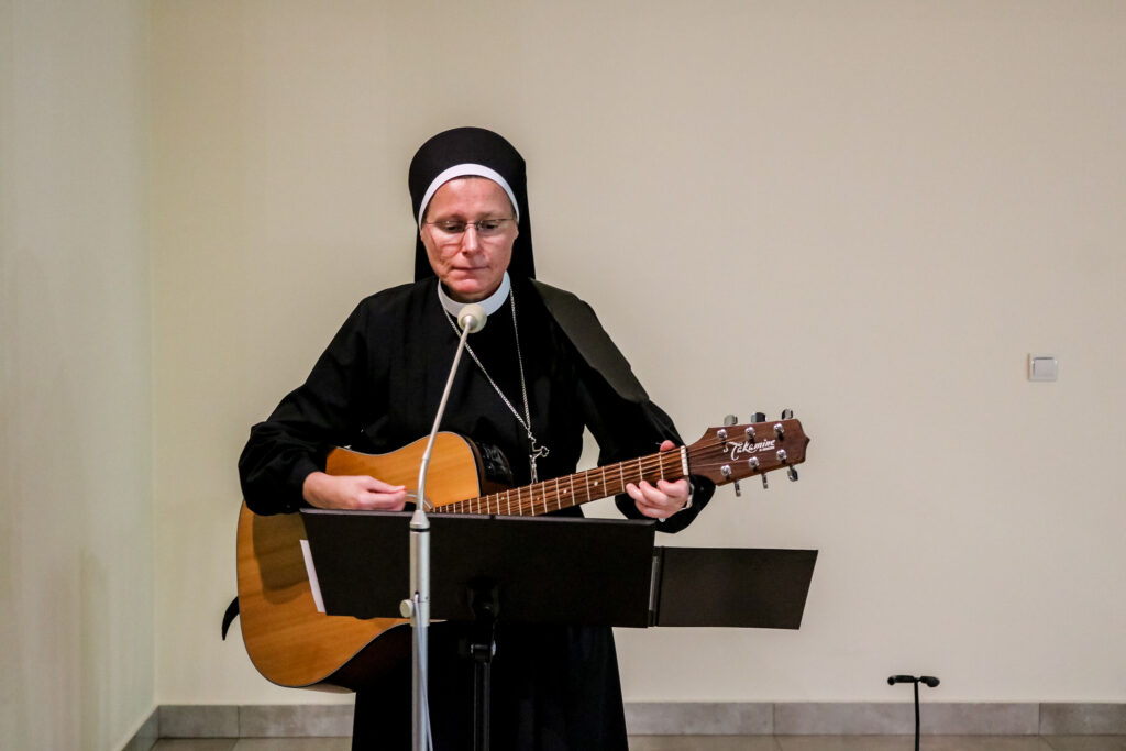 OBŁÓCZYNY S. JANY I S. HELENY Z życia Zgromadzenia OBŁÓCZYNY S. JANY I S. HELENY Z życia Zgromadzenia