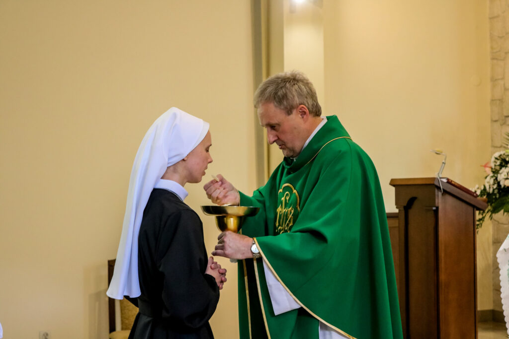 OBŁÓCZYNY S. JANY I S. HELENY Z życia Zgromadzenia OBŁÓCZYNY S. JANY I S. HELENY Z życia Zgromadzenia