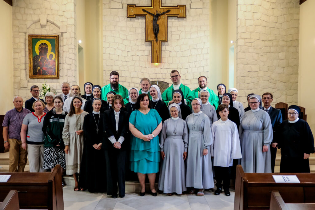 OBŁÓCZYNY S. JANY I S. HELENY Z życia Zgromadzenia OBŁÓCZYNY S. JANY I S. HELENY Z życia Zgromadzenia