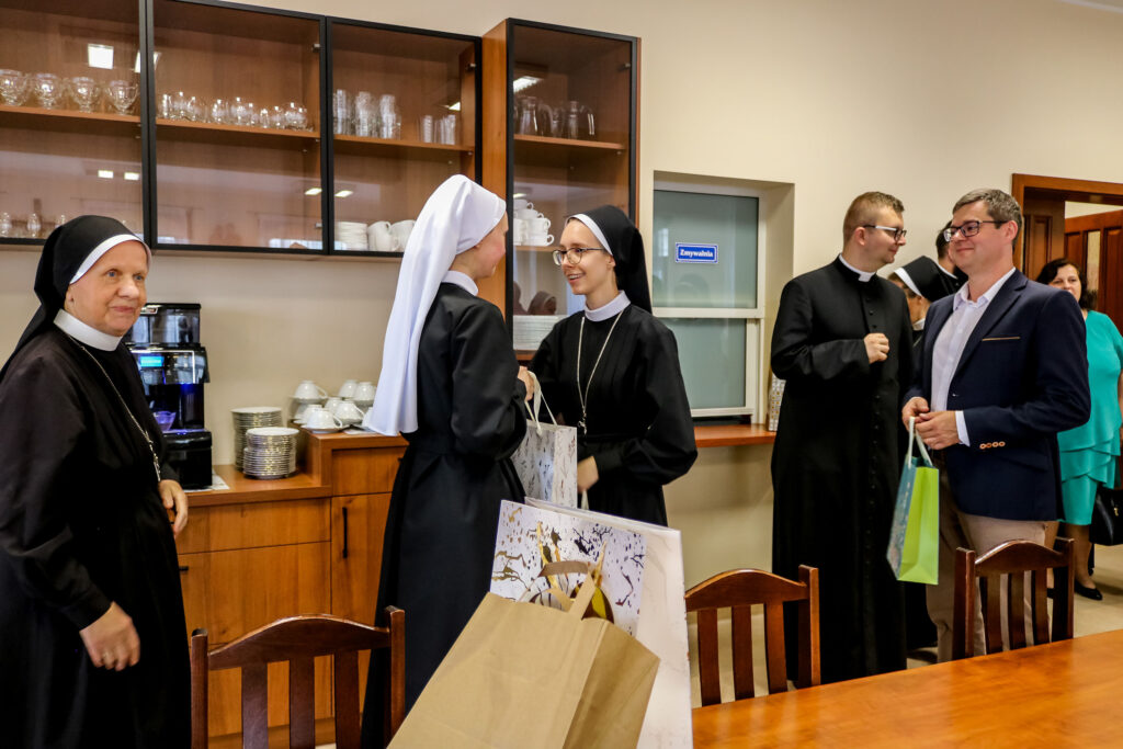 OBŁÓCZYNY S. JANY I S. HELENY Z życia Zgromadzenia OBŁÓCZYNY S. JANY I S. HELENY Z życia Zgromadzenia