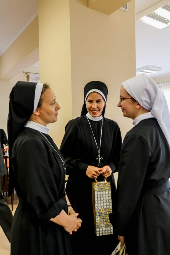 OBŁÓCZYNY S. JANY I S. HELENY Z życia Zgromadzenia OBŁÓCZYNY S. JANY I S. HELENY Z życia Zgromadzenia