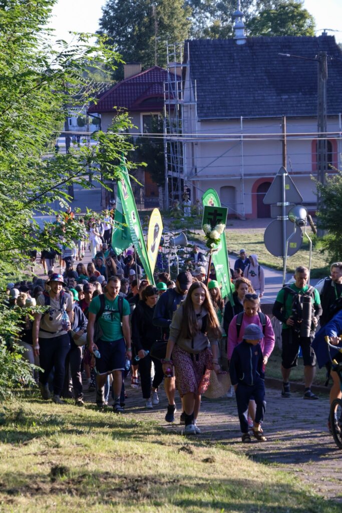 PIELGRZYMKA NA JASNĄ GÓRĘ Apostolstwo Sióstr