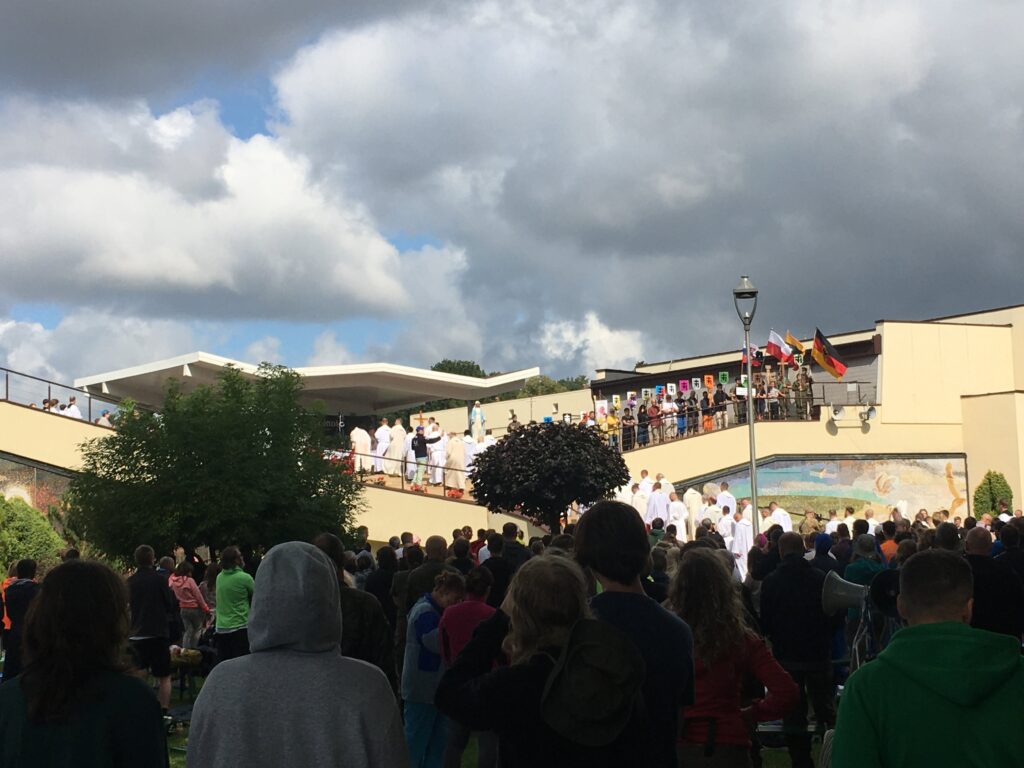 PIELGRZYMKA NA JASNĄ GÓRĘ Apostolstwo Sióstr