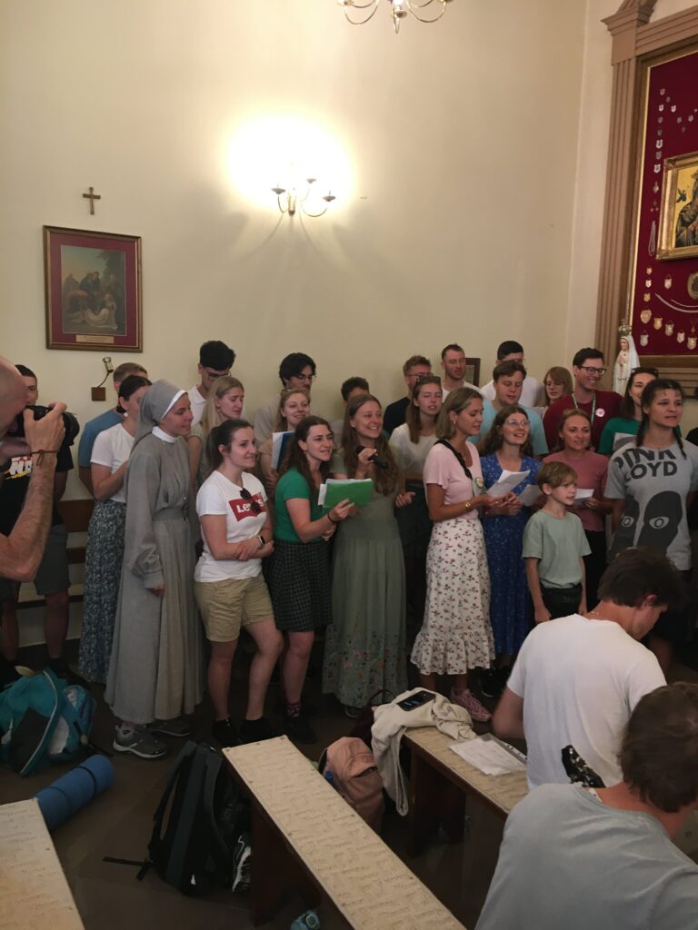 PIELGRZYMKA NA JASNĄ GÓRĘ Apostolstwo Sióstr