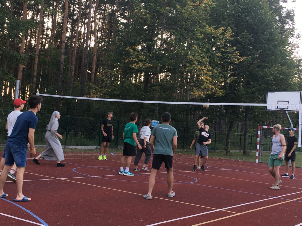 PIELGRZYMKA NA JASNĄ GÓRĘ Apostolstwo Sióstr