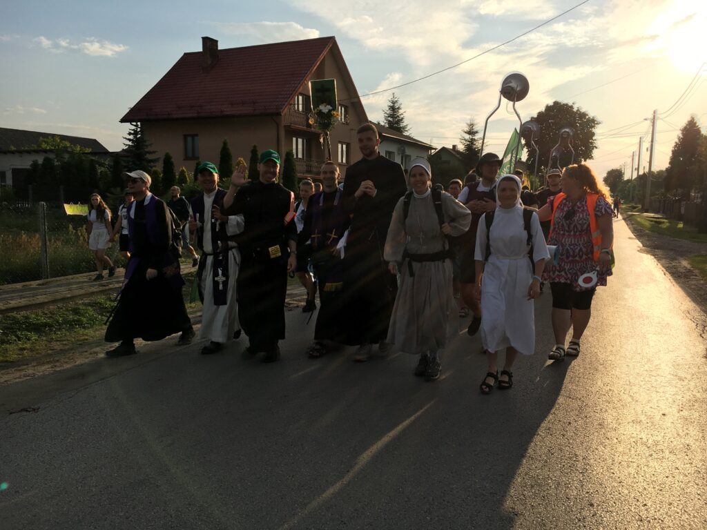 PIELGRZYMKA NA JASNĄ GÓRĘ Apostolstwo Sióstr