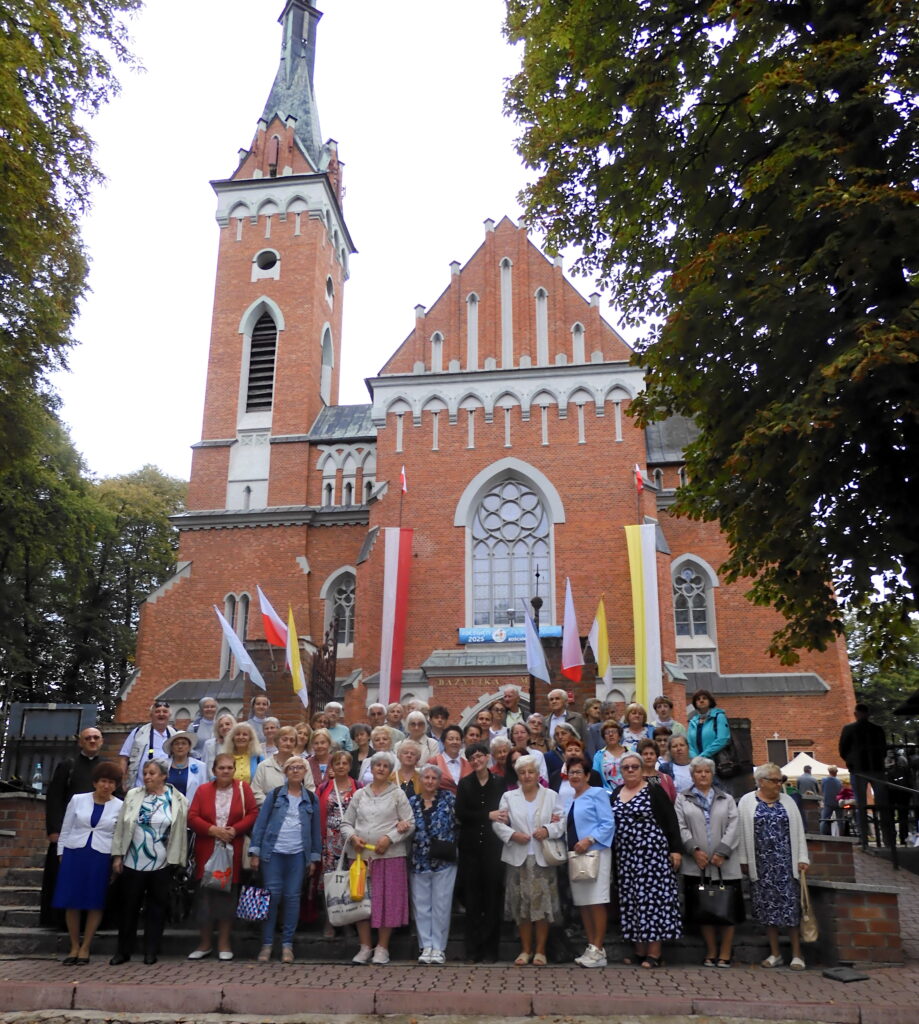 PIELGRZYMOWANIE DO PANI KĘBELSKIEJ Apostolstwo Sióstr