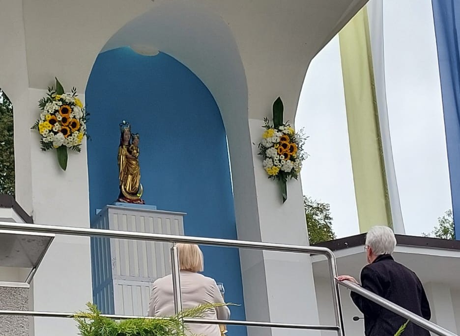 PIELGRZYMOWANIE DO PANI KĘBELSKIEJ Apostolstwo Sióstr