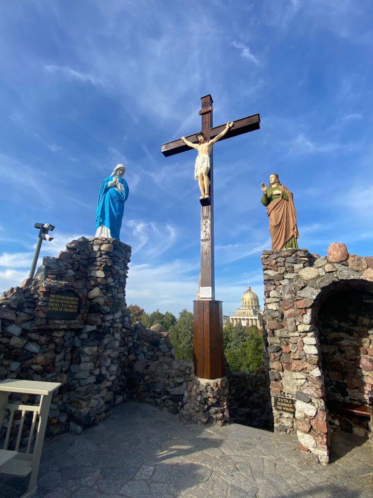 MŁODZI KONSEKROWANI 2025 Apostolstwo Sióstr MŁODZI KONSEKROWANI 2025 Apostolstwo Sióstr