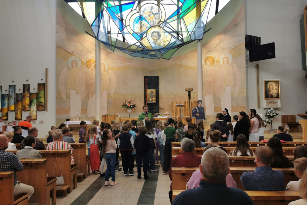 NIEDZIELA KAPŁAŃSKA W PIEKARACH ŚLĄSKICH Betańska Misja Wspierania Kapłanów NIEDZIELA KAPŁAŃSKA W PIEKARACH ŚLĄSKICH Betańska Misja Wspierania Kapłanów