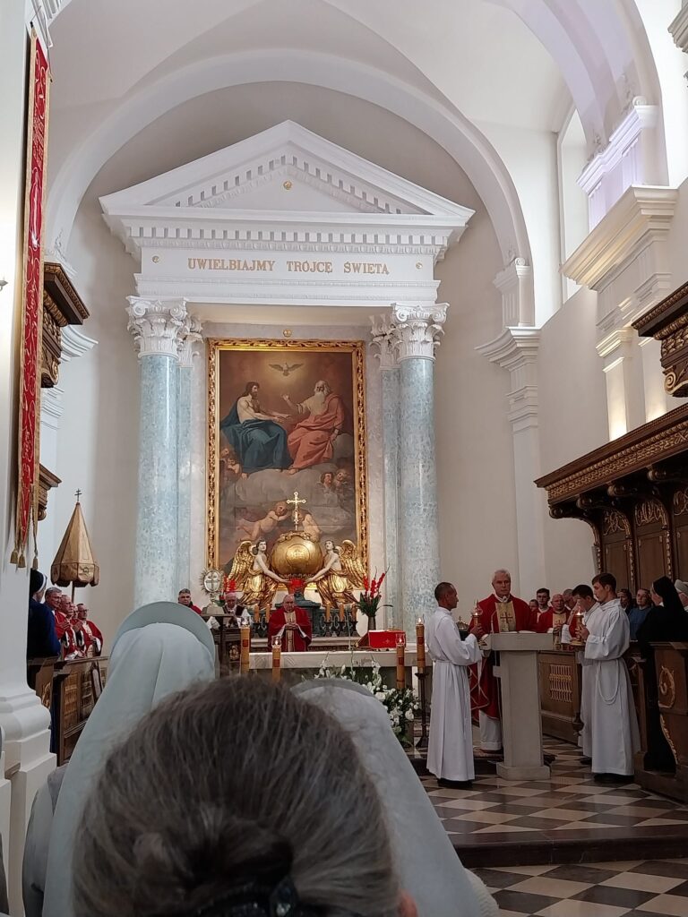 SPOTKANIE OSÓB KONSEKROWANYCH NA ŚWIĘTYM KRZYŻU Apostolstwo Sióstr