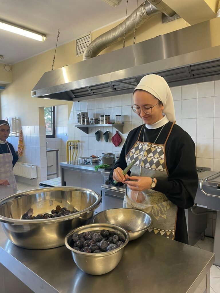 CZAS NA PRZETWORY Z życia Zgromadzenia